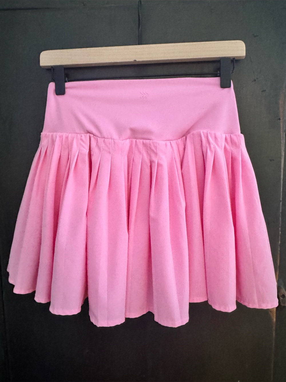 all in motion Women’s Pleated Bubblegum Pink Skater Mini Skirt Skort, Size Small